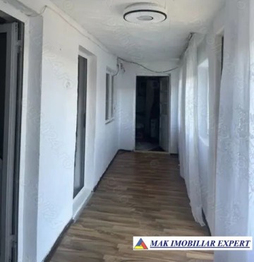 casa-6-camere-teren-500-mp-de-vanzare-in-vulturesti-arges-2