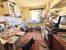 ocazie-apartament-4-camere-decomandat-cetate-stadion-etaj-intermediar-9