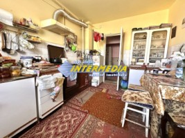 ocazie-apartament-4-camere-decomandat-cetate-stadion-etaj-intermediar-1