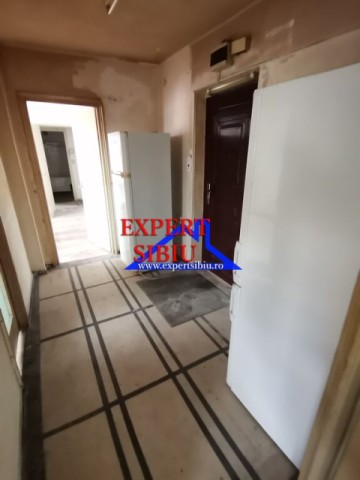 inchiriez-apartament-3-camerenemobilat-si-neutilatzona-terezian-9