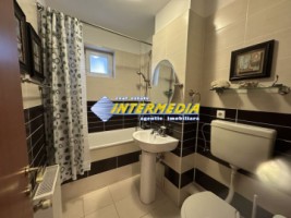 de-inchiriat-apartament-2-camere-mare-bloc-nou-dresing-camara-centru-ultracentral-11