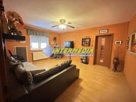 de-inchiriat-apartament-2-camere-mare-bloc-nou-dresing-camara-centru-ultracentral-1