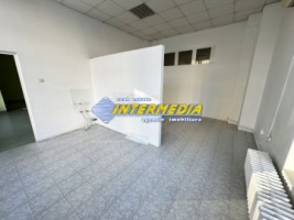 spatiu-comercial-de-inchiriat-cu-vad-in-cetate-suprafata-de-370-mp-ideal-birouri-clinica-5