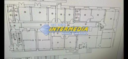 spatiu-comercial-de-inchiriat-cu-vad-in-cetate-suprafata-de-370-mp-ideal-birouri-clinica-10