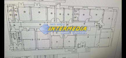 spatiu-comercial-de-inchiriat-cu-vad-in-cetate-suprafata-de-370-mp-ideal-birouri-clinica-11