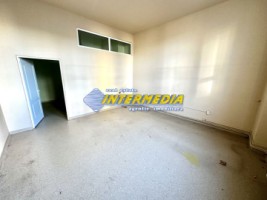 spatiu-comercial-de-inchiriat-cu-vad-in-cetate-suprafata-de-370-mp-ideal-birouri-clinica-13