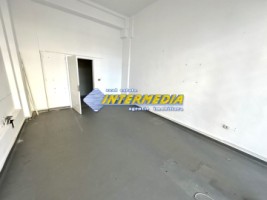 spatiu-comercial-de-inchiriat-cu-vad-in-cetate-suprafata-de-370-mp-ideal-birouri-clinica-21