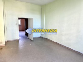 spatiu-comercial-de-inchiriat-cu-vad-in-cetate-suprafata-de-370-mp-ideal-birouri-clinica-17