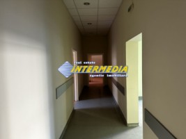 spatiu-comercial-de-inchiriat-cu-vad-in-cetate-suprafata-de-370-mp-ideal-birouri-clinica-24