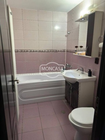 apartament-3-camere-zona-mall-etaj-1-decomandat-1