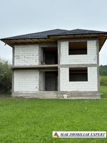 vand-vila-4-camere-3000-mp-teren-mihaesti-arges-1