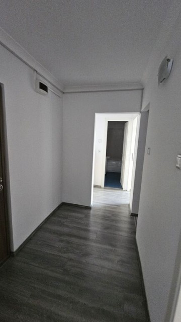 democratiei-2cam-cf1a-dec-34-renovat-partial-80000-euro-6