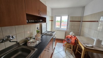 democratiei-2cam-cf1a-dec-34-renovat-partial-80000-euro-7