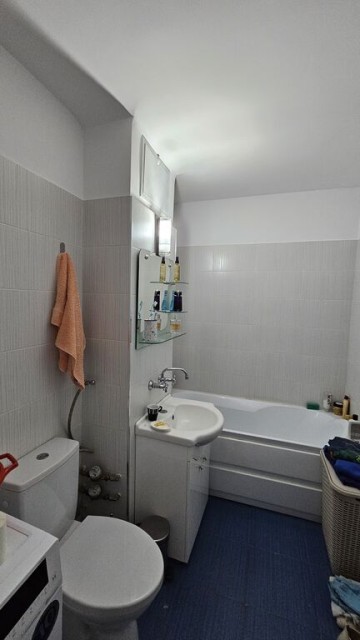 democratiei-2cam-cf1a-dec-34-renovat-partial-80000-euro-11