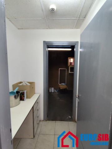 spatiu-comercial-situat-in-sibiu-zona-turnisor-4