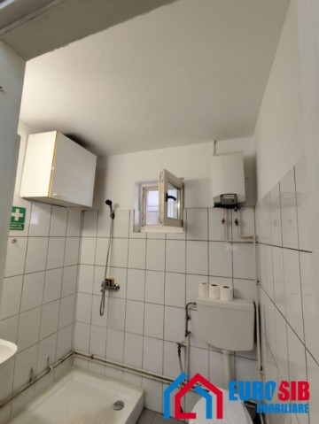 spatiu-comercial-situat-in-sibiu-zona-turnisor-9