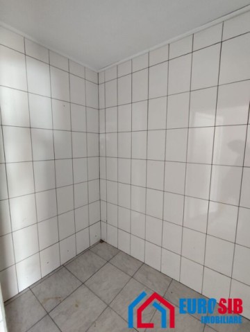 spatiu-comercial-situat-in-sibiu-zona-turnisor-10