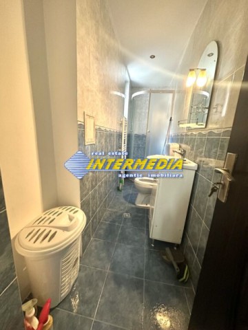 apartament-2-camere-decomandat-de-inchiriat-in-cetate-zona-bulevard-mobilat-3