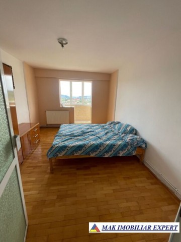 vand-apartament-3-camere-confort-1-et-78-central-campulung-muscel-arges-6