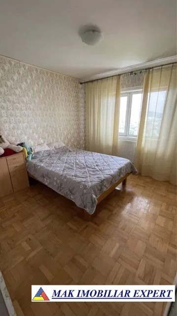 vand-apartament-3-camere-confort-1-et-78-central-campulung-muscel-arges-9