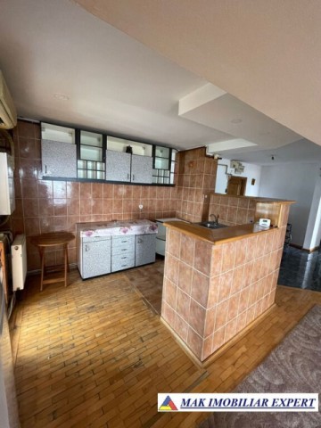 vand-apartament-3-camere-confort-1-et-78-central-campulung-muscel-arges-11