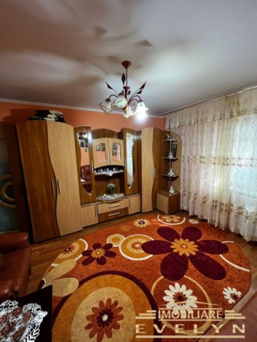 apartament-2-camere-situat-pe-alpictorului-pret-250-euro-1