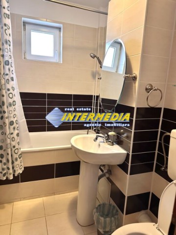 de-inchiriat-apartament-2-camere-mare-bloc-nou-dresing-camara-centru-ultracentral-7