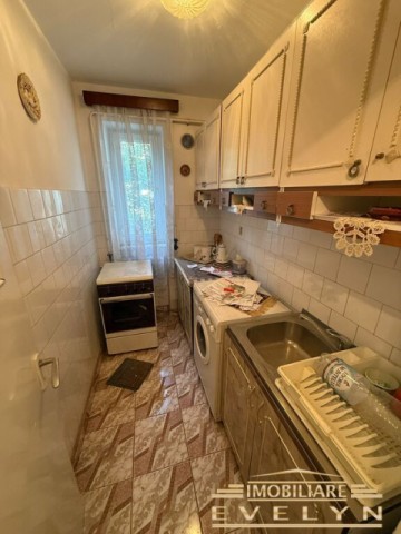 de-vanzare-apartament-2-camere-zona-parcul-tineretului-magazin-denisa-etaj-2-1