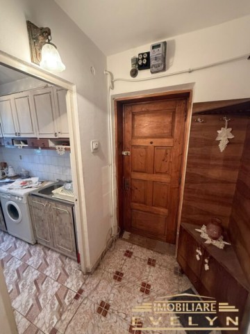 de-vanzare-apartament-2-camere-zona-parcul-tineretului-magazin-denisa-etaj-2-2