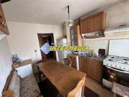 apartament-3-camere-decomandate-2-bai-2-balcoane-pivnita-priveliste-deosebita-bloc-foste-proprietati
