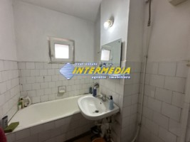 apartament-3-camere-decomandate-2-bai-2-balcoane-pivnita-priveliste-deosebita-bloc-foste-proprietati-11