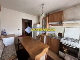 apartament-3-camere-decomandate-2-bai-2-balcoane-pivnita-priveliste-deosebita-bloc-foste-proprietati-14