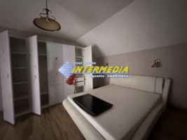 proprietate-cu-2-case-in-curte-cu-teren-700-mp-imprejmuita-cetate-central-curte-pavata-strada-asfaltata-si-toate-utilitatiile-8