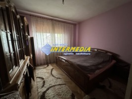 proprietate-cu-2-case-in-curte-cu-teren-700-mp-imprejmuita-cetate-central-curte-pavata-strada-asfaltata-si-toate-utilitatiile-18