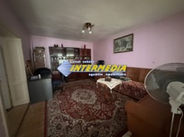 proprietate-cu-2-case-in-curte-cu-teren-700-mp-imprejmuita-cetate-central-curte-pavata-strada-asfaltata-si-toate-utilitatiile-19