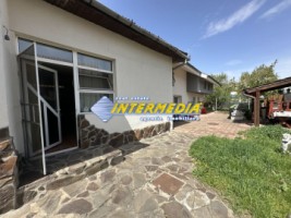 proprietate-cu-2-case-in-curte-cu-teren-700-mp-imprejmuita-cetate-central-curte-pavata-strada-asfaltata-si-toate-utilitatiile-22
