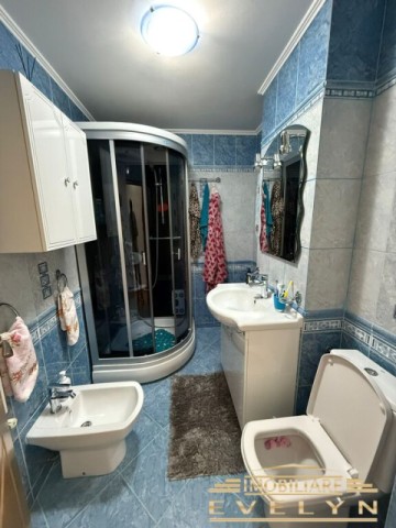 de-inchiriat-apartament-2-camere-calea-nationala-zona-scoala-nr-11-7