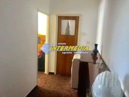 apartament-3-camere-decomandat-de-vanzare-in-alba-iulia-zona-centru-3