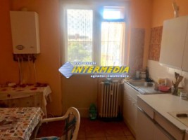 apartament-3-camere-decomandat-de-vanzare-in-alba-iulia-zona-centru-7