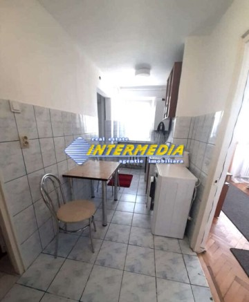 vanzare-garsoniera-32-mp-cetate-parc-alba-mobilata-si-utilata-complet-1