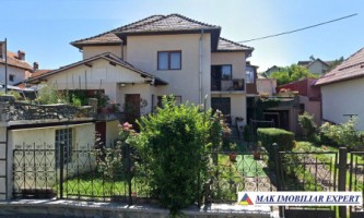 vila-cu-8-camere-si-teren-de-560-mp-flamanda-campulung-muscel-arges