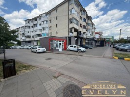 de-inchiriat-spatiu-comercial-zona-centrala-cu-vad-pret-400-euro
