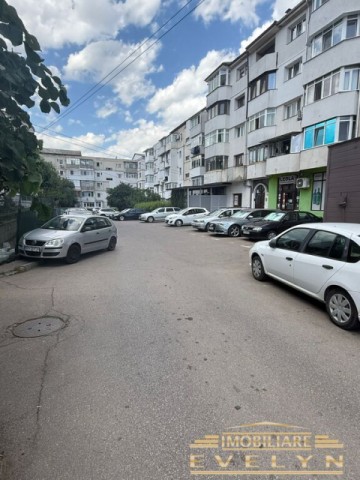 de-inchiriat-spatiu-comercial-zona-centrala-cu-vad-pret-400-euro-1