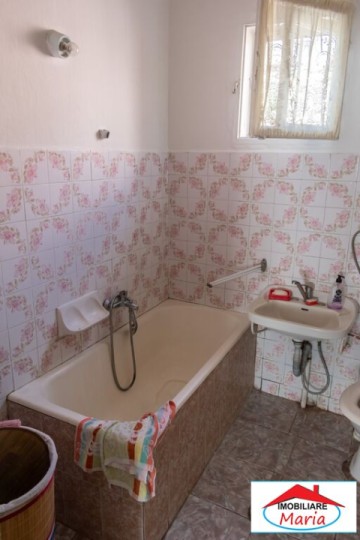 casa-parter-cu-teren-5-ari-zona-14-mai-10