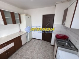 de-inchiriat-apartament-3-camere-decomandat-mobilat-si-utilat-in-alba-iulia-2
