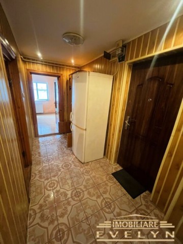 apartament-2-camere-transformat-in-3-zona-directia-muncii-pret-350-euro-negociabil-4