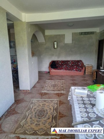 vila-7-camere-cu-teren-1850-mp-de-vanzare-in-bradetu-arges-2