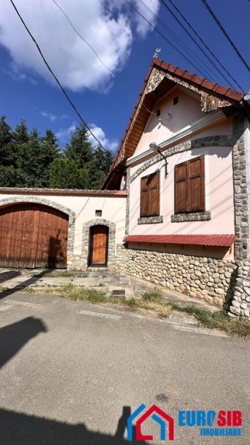 casa-exclusivista-in-sibiel-3-corpuri-teren-6193-mp-vedere-montana-marginimea-sibiului-3