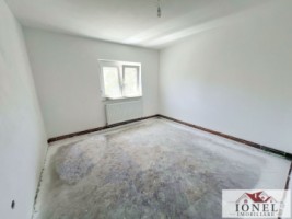 apartament-trei-camere-cu-garaj-de-vanzare-in-alba-iulia-tolstoi-2
