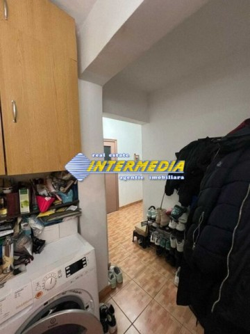 apartament-2-camere-decomandat-52-mp-de-vanzare-alba-iulia-zona-sub-stadion-5